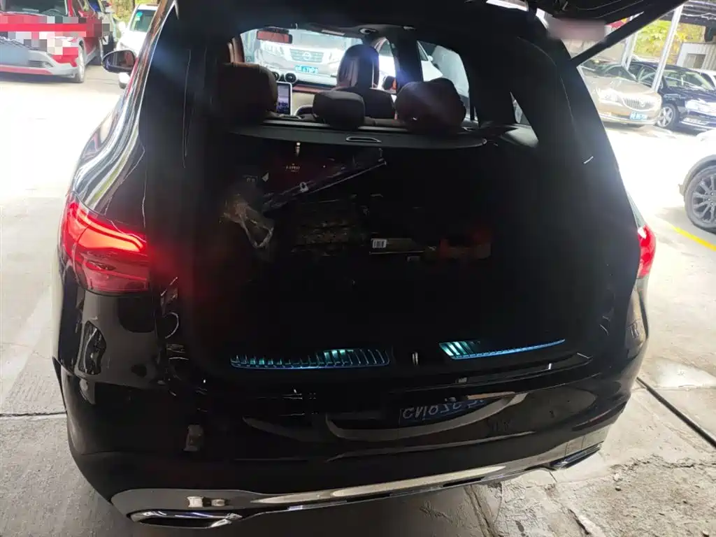 Mercedes-Benz GLC 2023 GLC 300 L 4MATIC Sport 5-Seater фото 19