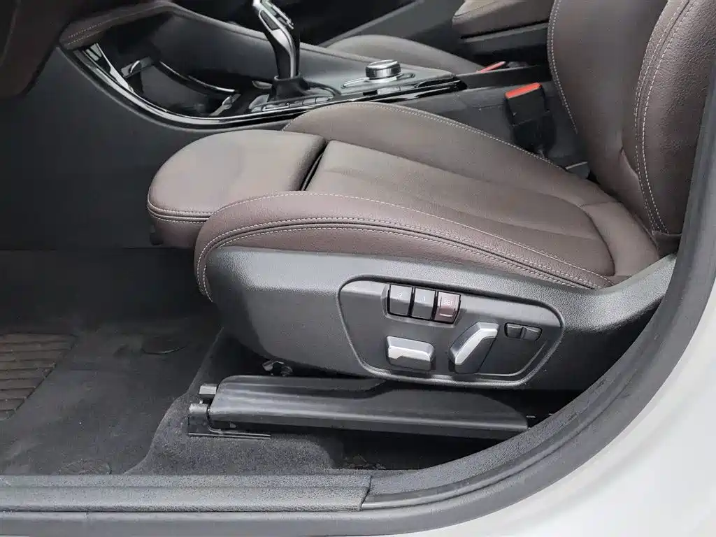 BMW X2 2023 sDrive25i M Sport Shadow Edition фото 20