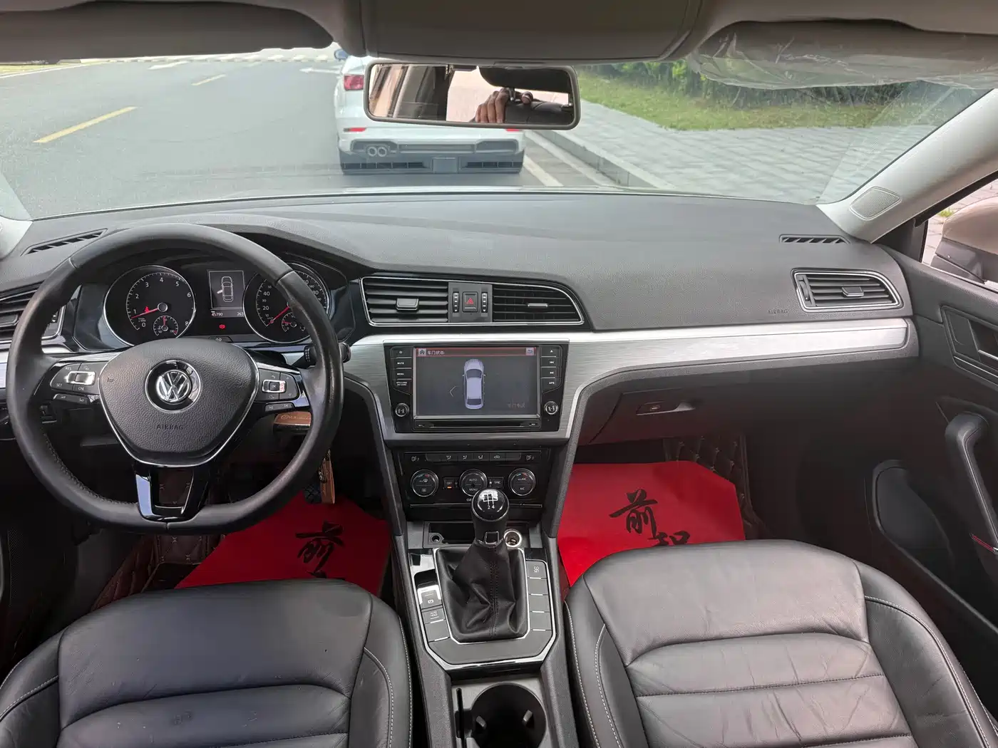 Volkswagen Lamando 2015 230TSI Manual Style Edition фото 9