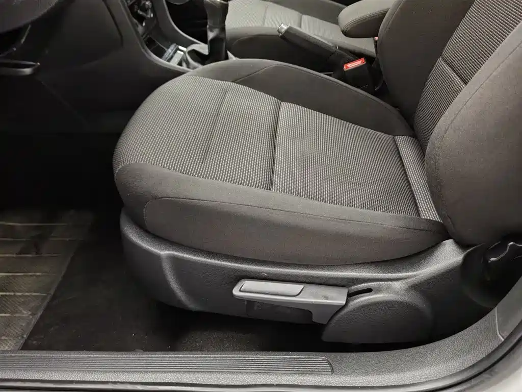 Volkswagen Bora 2019 Bora Legend 1.5L Manual Leading China VI фото 20