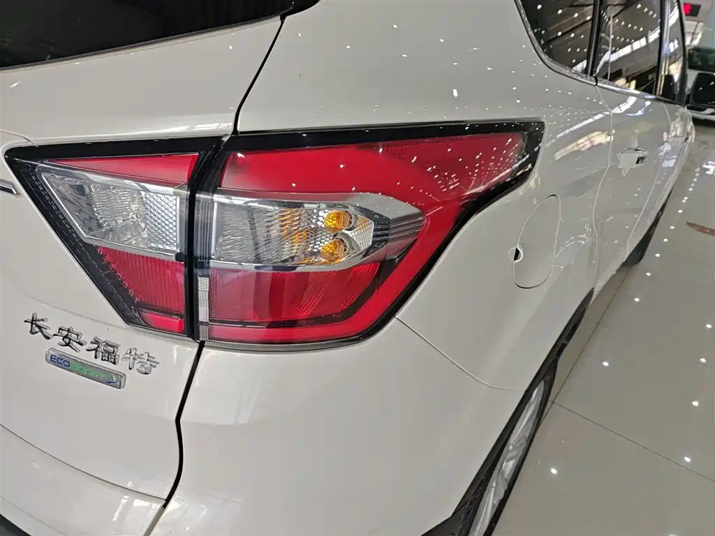 Ford Kuga 2017 2017 EcoBoost 180 2WD Luxury Wing
