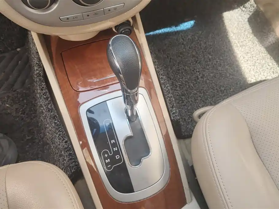 Buick Excelle 2013 1.5L Automatic Exclusive фото 16