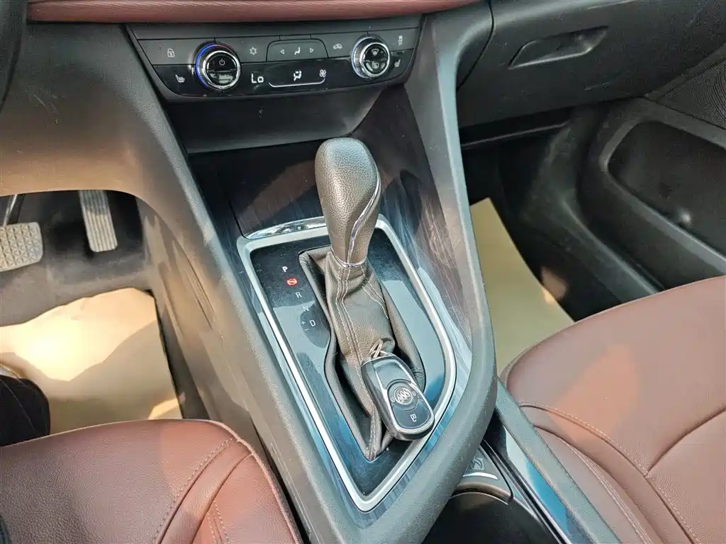 Buick GL6 2019 18T 6-seat Connected Luxury China VI фото 10