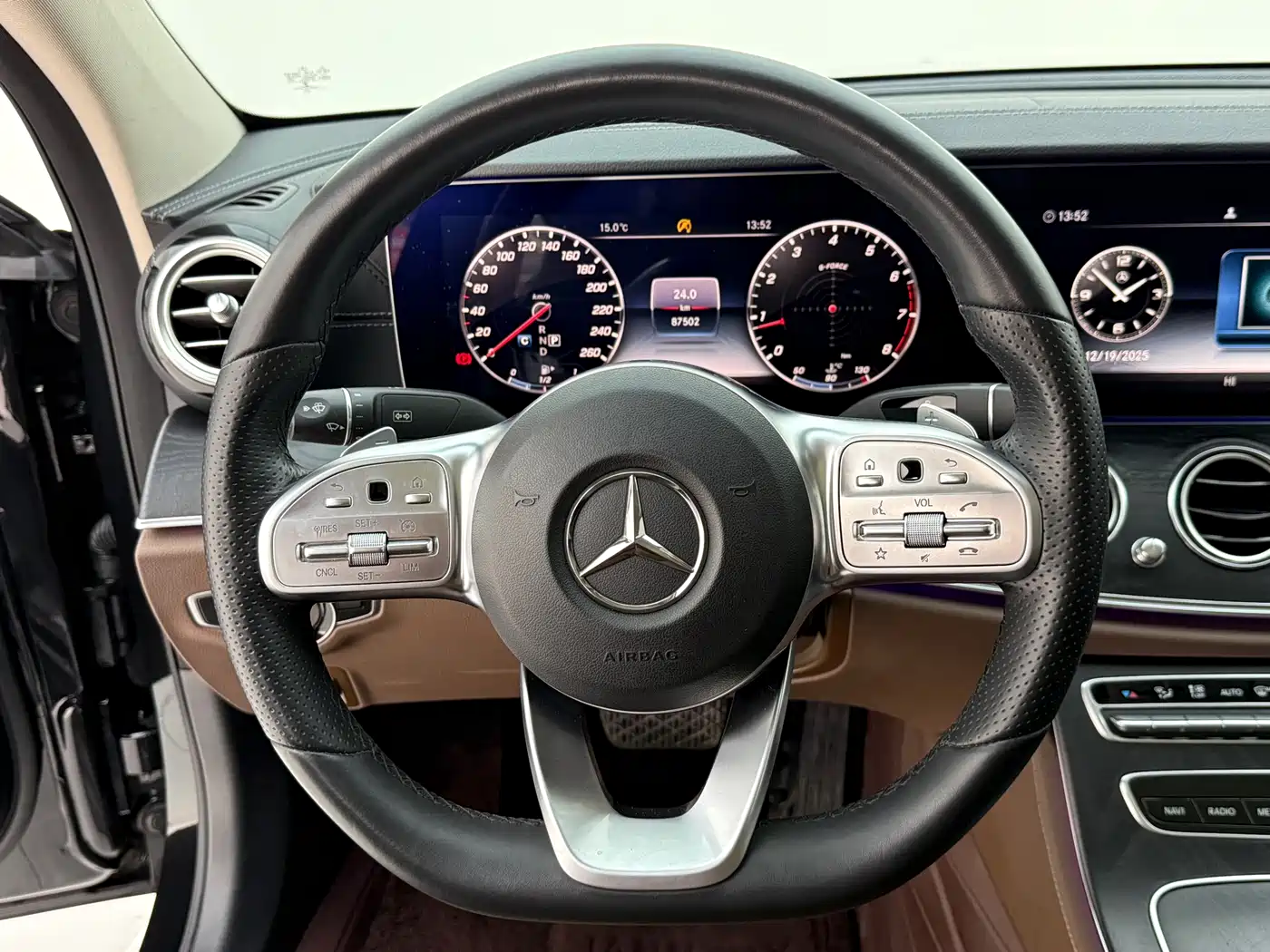 Mercedes-Benz E-Class 2020 E 300 L Fashion фото 9