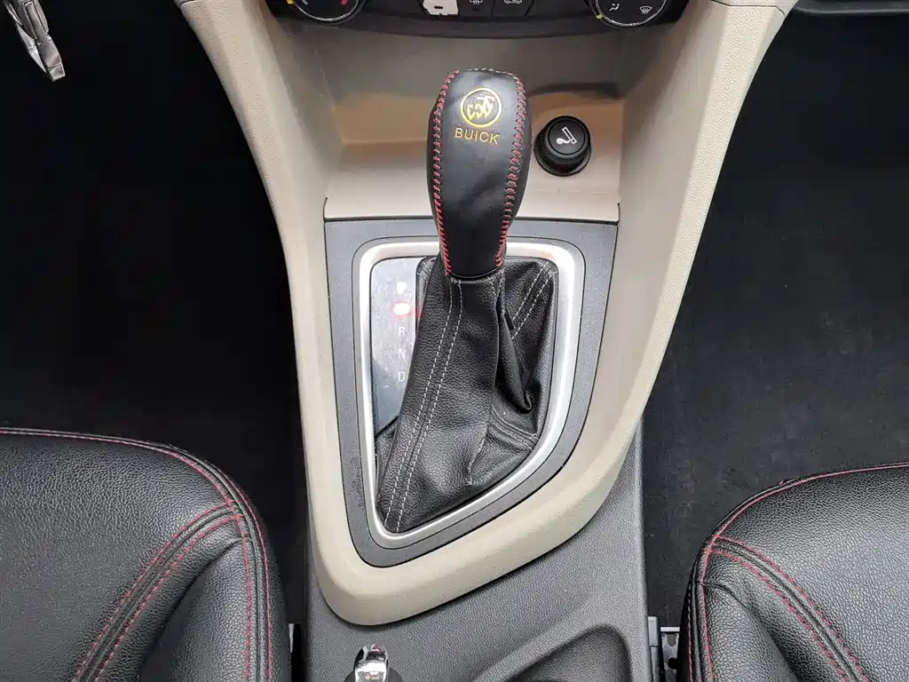 Buick Excelle 2015 15N Automatic Elite фото 13