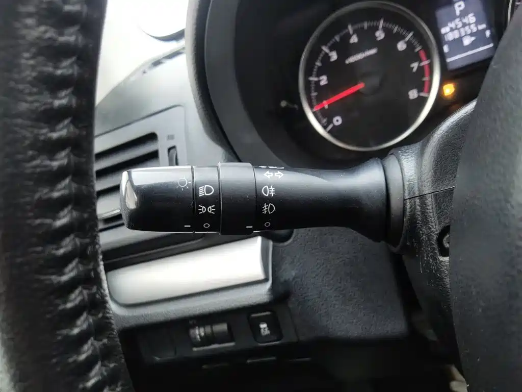 Subaru XV 2012 2.0i Luxury Edition фото 21