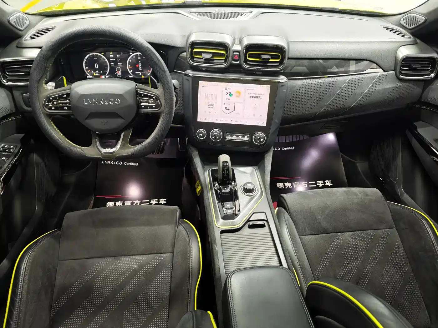 Lynk & Co 03 2022 03+ 2.0TD Auto Wind Rider Edition фото 4