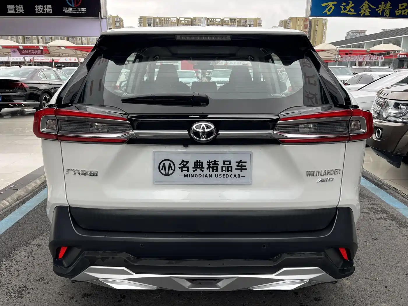 Toyota Wildlander 2023 2.0L CVT AWD Luxury PLUS фото 18