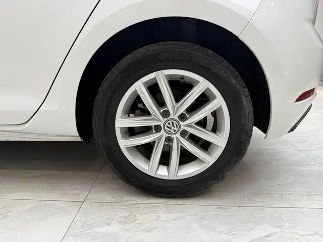 Volkswagen Golf 2018 230TSI Automatic Comfort фото 17