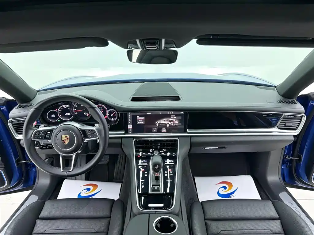 Porsche Panamera 2017 Panamera 4 Sport Turismo 3.0T фото 11