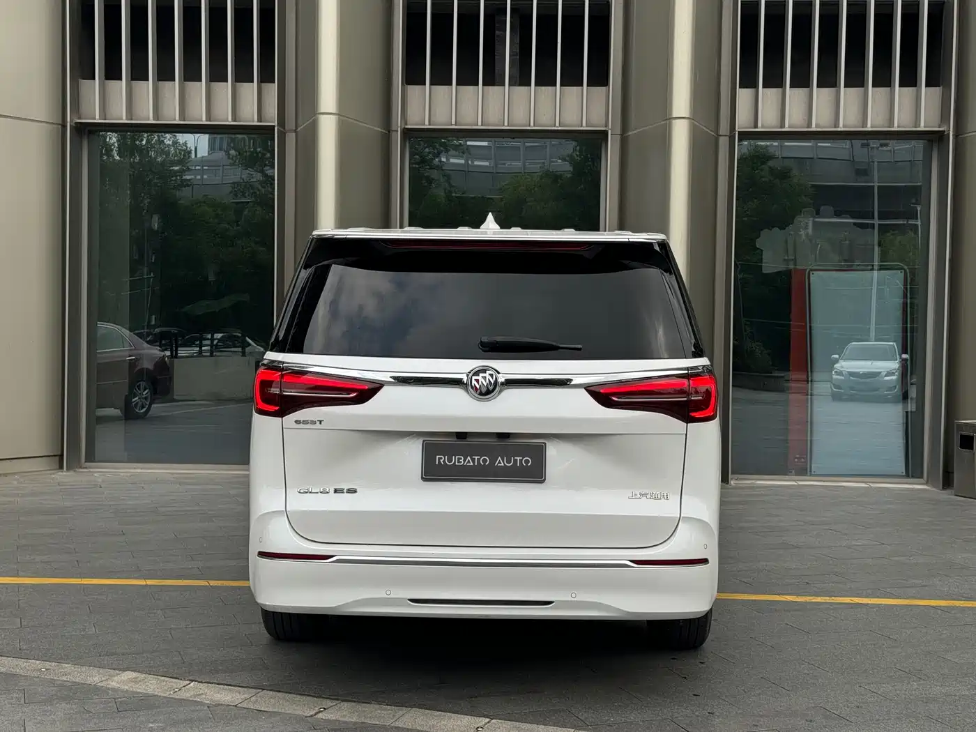 Buick GL8 2022 ES Landmark 653T Smart Luxury фото 3