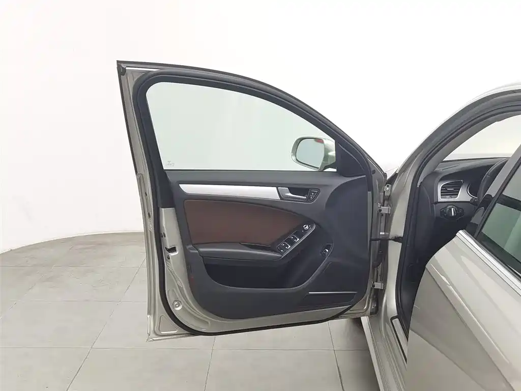Audi A4L 2015 35 TFSI Auto Standard фото 8