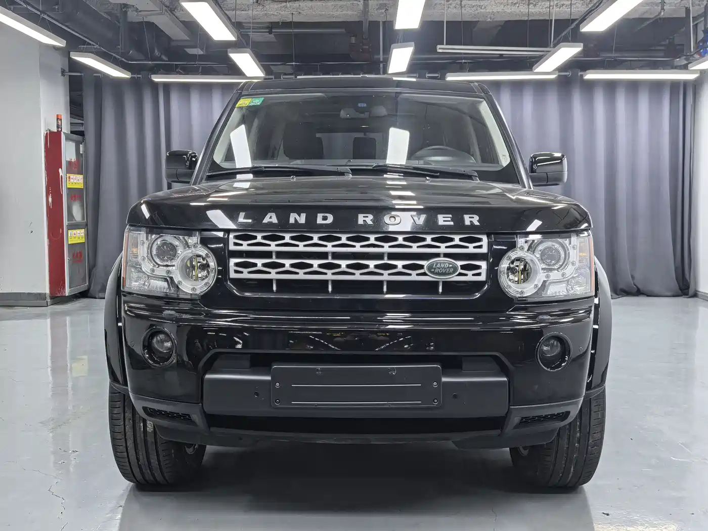 Land Rover Discovery 2011 5.0 V8 HSE фото 2
