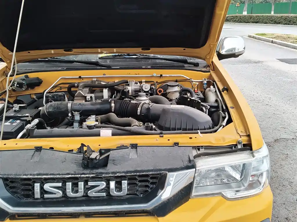 Isuzu Qingling Isuzu T17 2022 2021 3.0T Diesel 2WD Flatbed Truck Extended Wheelbase 4KH1CT6H1