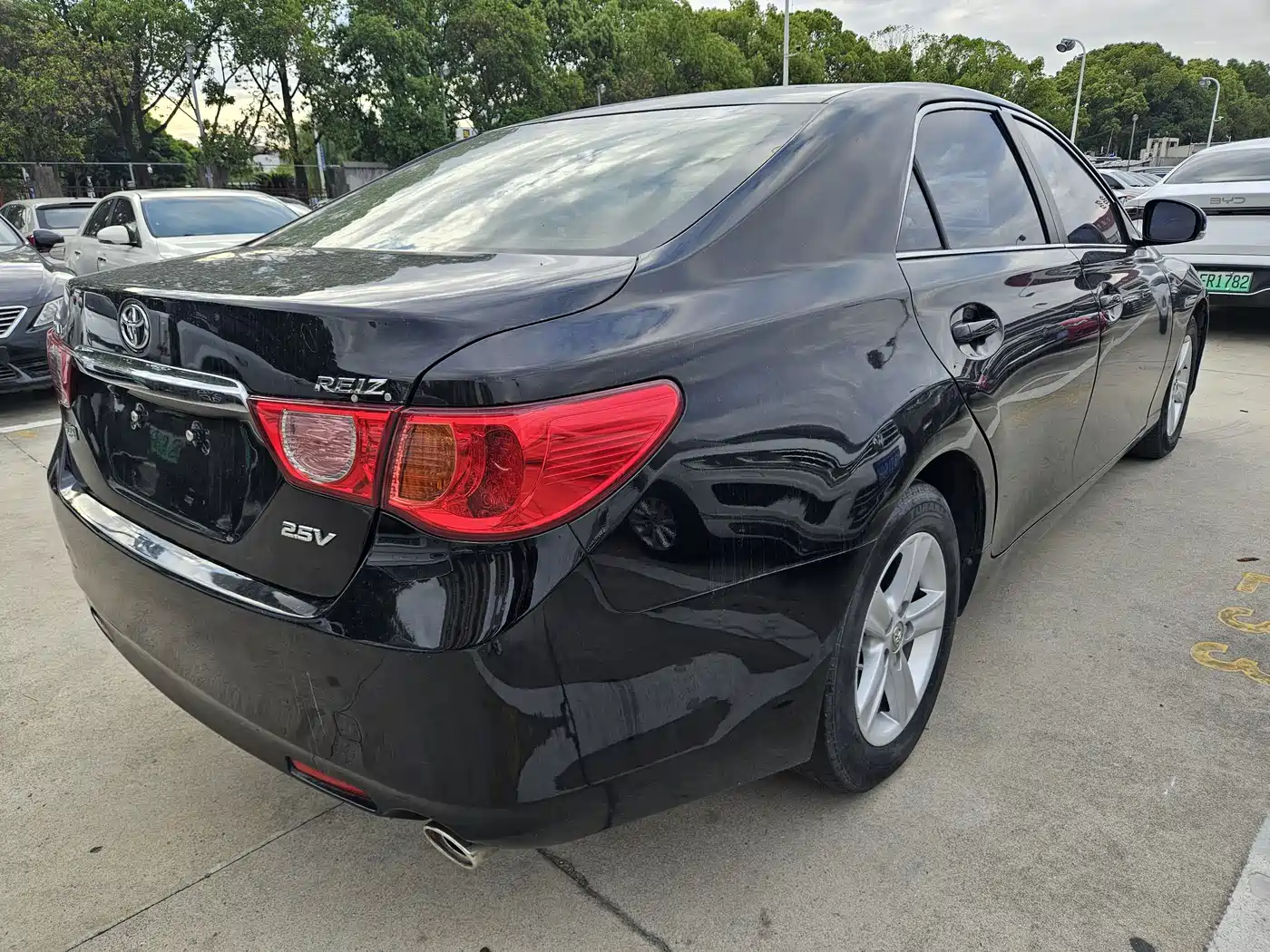 Toyota Reiz 2010 2.5S Elegance Elite Edition фото 15