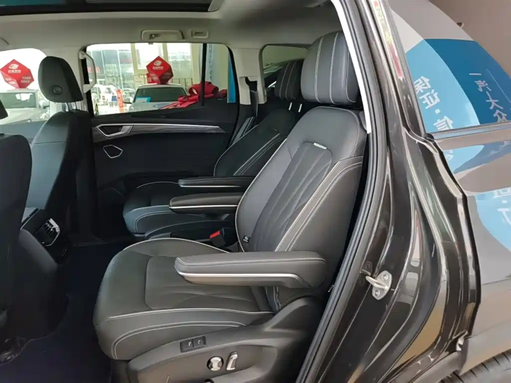 Volkswagen Talagon 2025 Model 450TSI AWD Premium 6-Seater фото 17