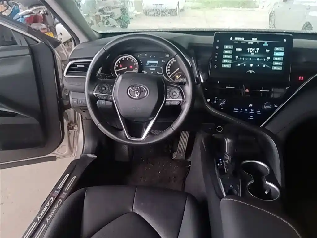 Toyota Camry 2021 2.0G Luxury Edition фото 17