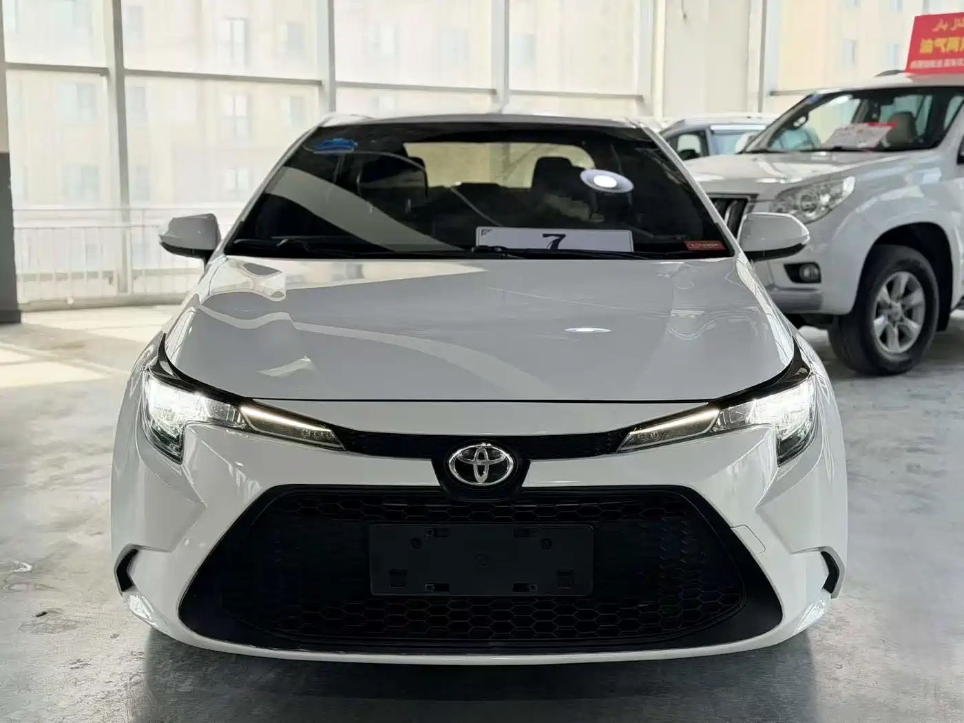 Toyota Levin 2021 185T CVT Luxury Edition фото 2