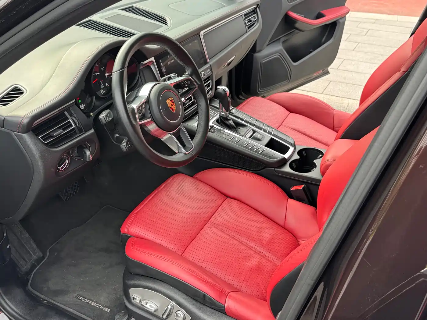 Porsche Macan 2018 Macan 2.0T фото 12