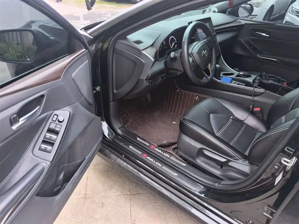 Toyota Avalon 2023 2.0L Aspiration Edition фото 14