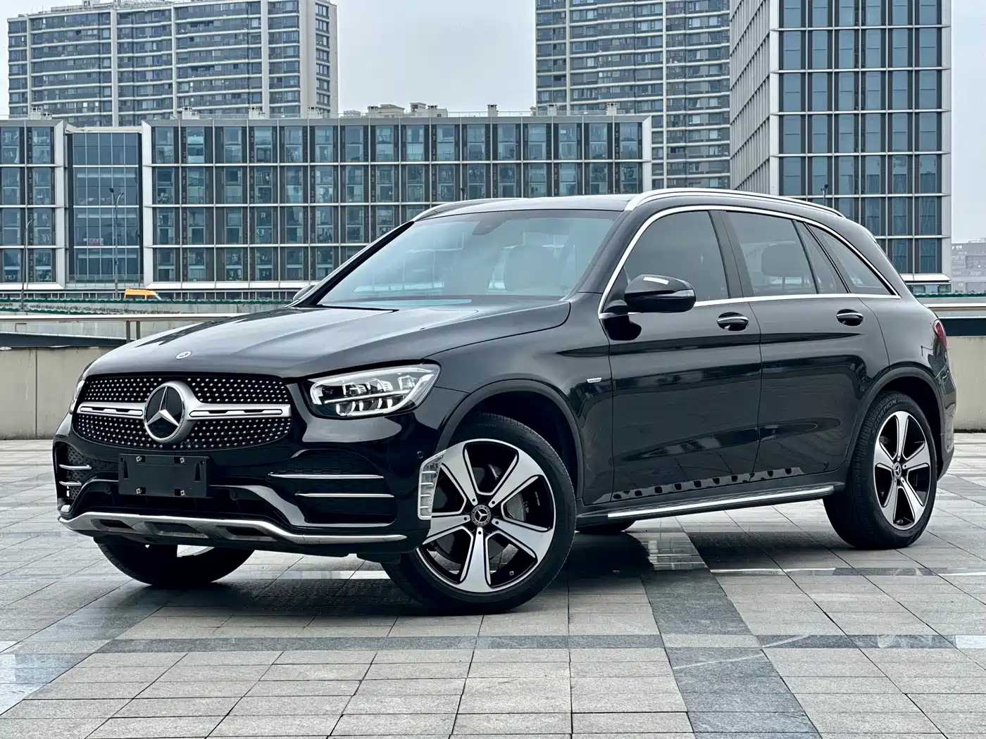 Mercedes-Benz GLC 2022 Facelift GLC 300 L 4MATIC Dynamic Collector's Edition фото 2