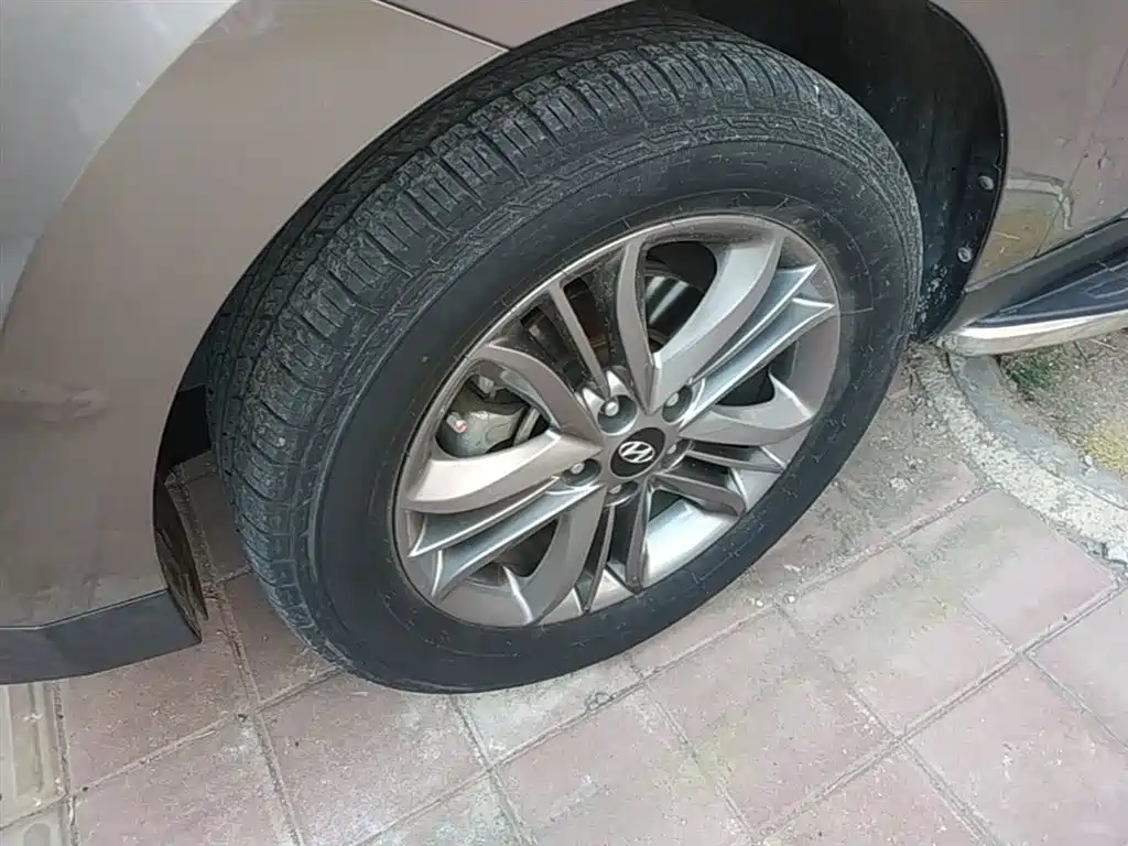 Hyundai Beijing Hyundai ix35 2015 2.0L Automatic 2WD Smart Type China IV фото 23
