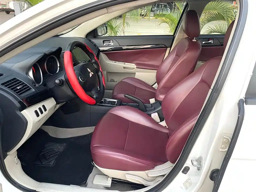 Mitsubishi Lancer EX 2011 Fashion Edition 1.8L CVT Comfort фото 4