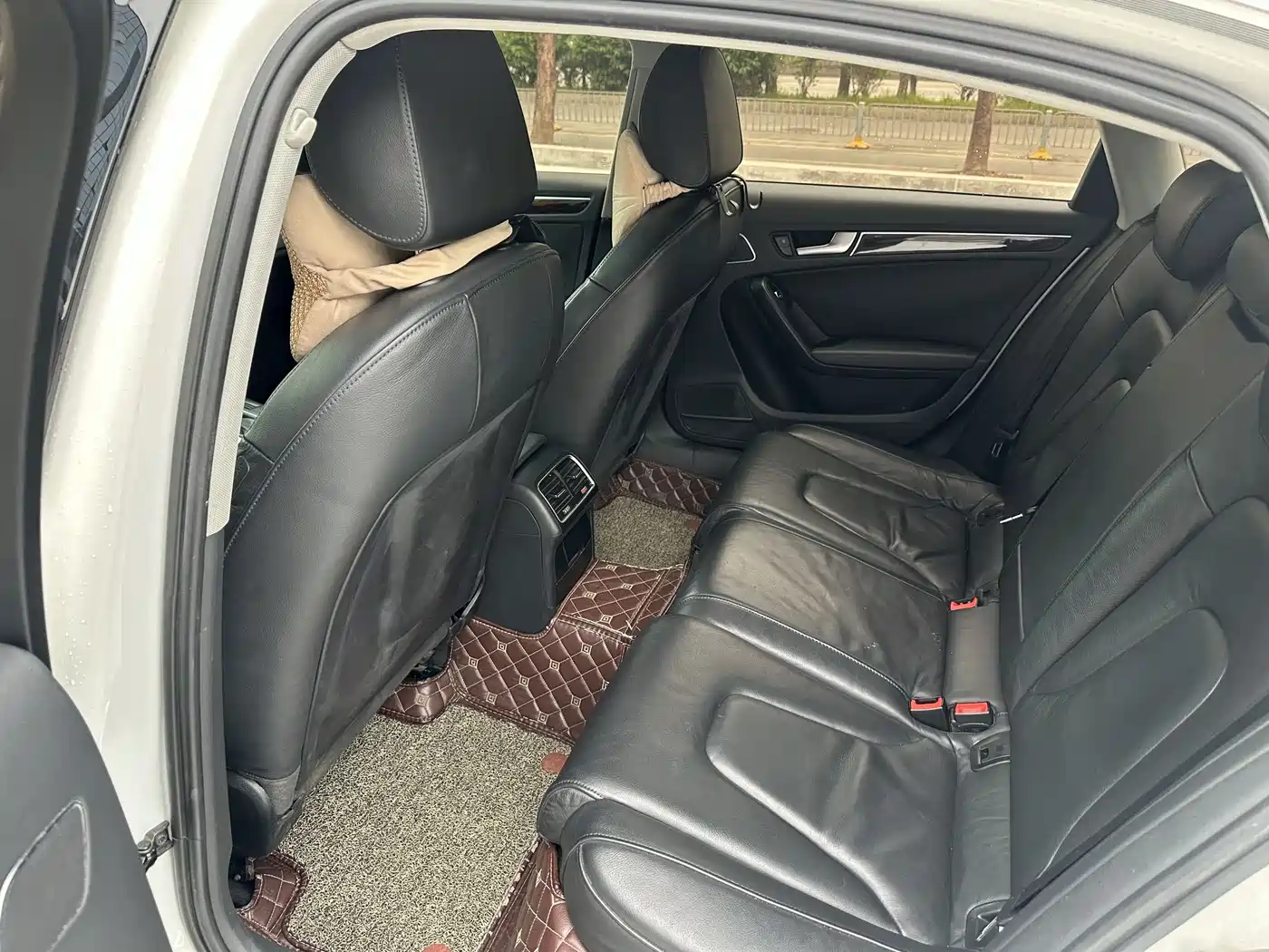 Audi A4L 2015 35 TFSI Millionth Anniversary Comfort Edition фото 6