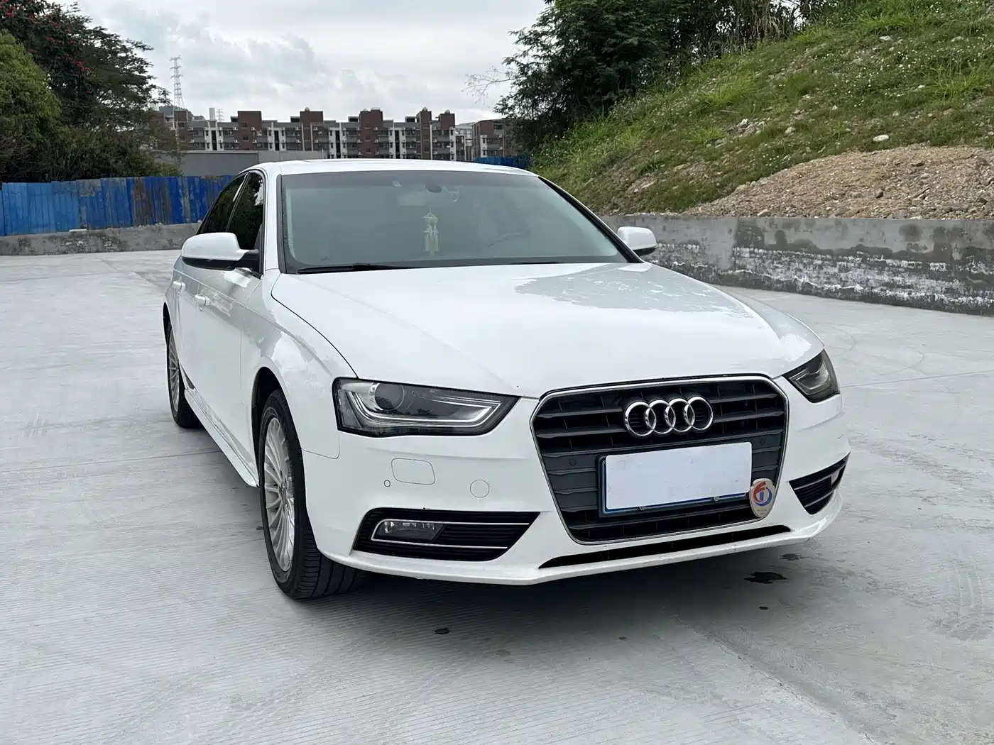 Audi A4L 2015 35 TFSI Millionth Anniversary Comfort Edition фото 3