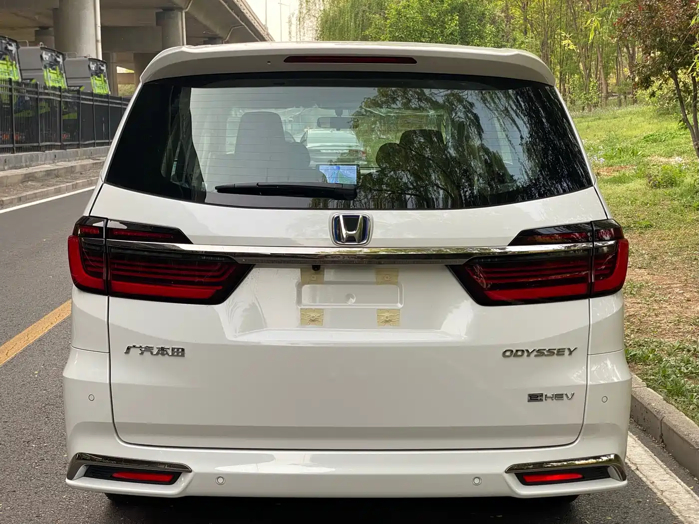 Honda Odyssey 2026 2.0L e:HEV Sharp Delight Edition фото 8