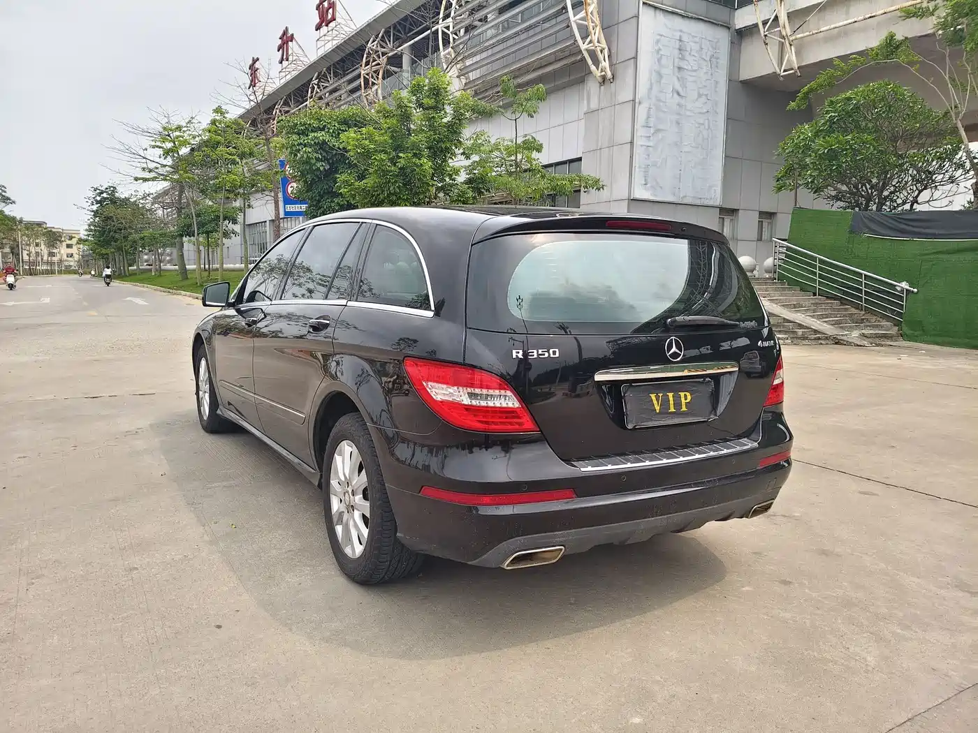 Mercedes-Benz R-Class 2011 R 350 L 4MATIC фото 4