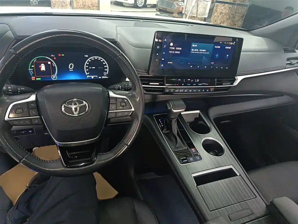 Toyota Sienna 2021 2.5L Hybrid Ultimate Edition фото 10