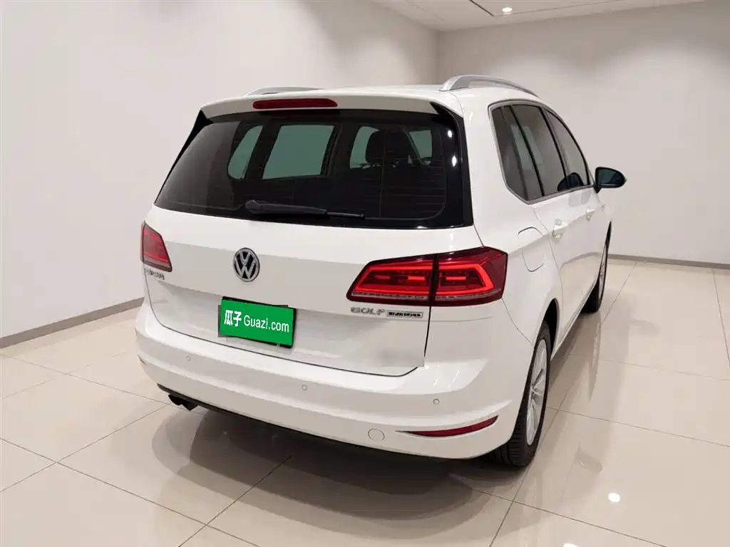 Volkswagen Golf Sportsvan 2016 230TSI Automatic Progressive фото 7