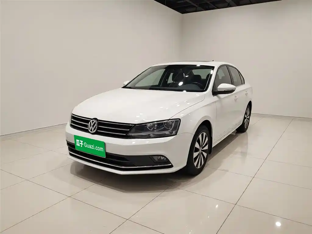 Volkswagen Sagitar 2017 230TSI Automatic Comfort фото 2