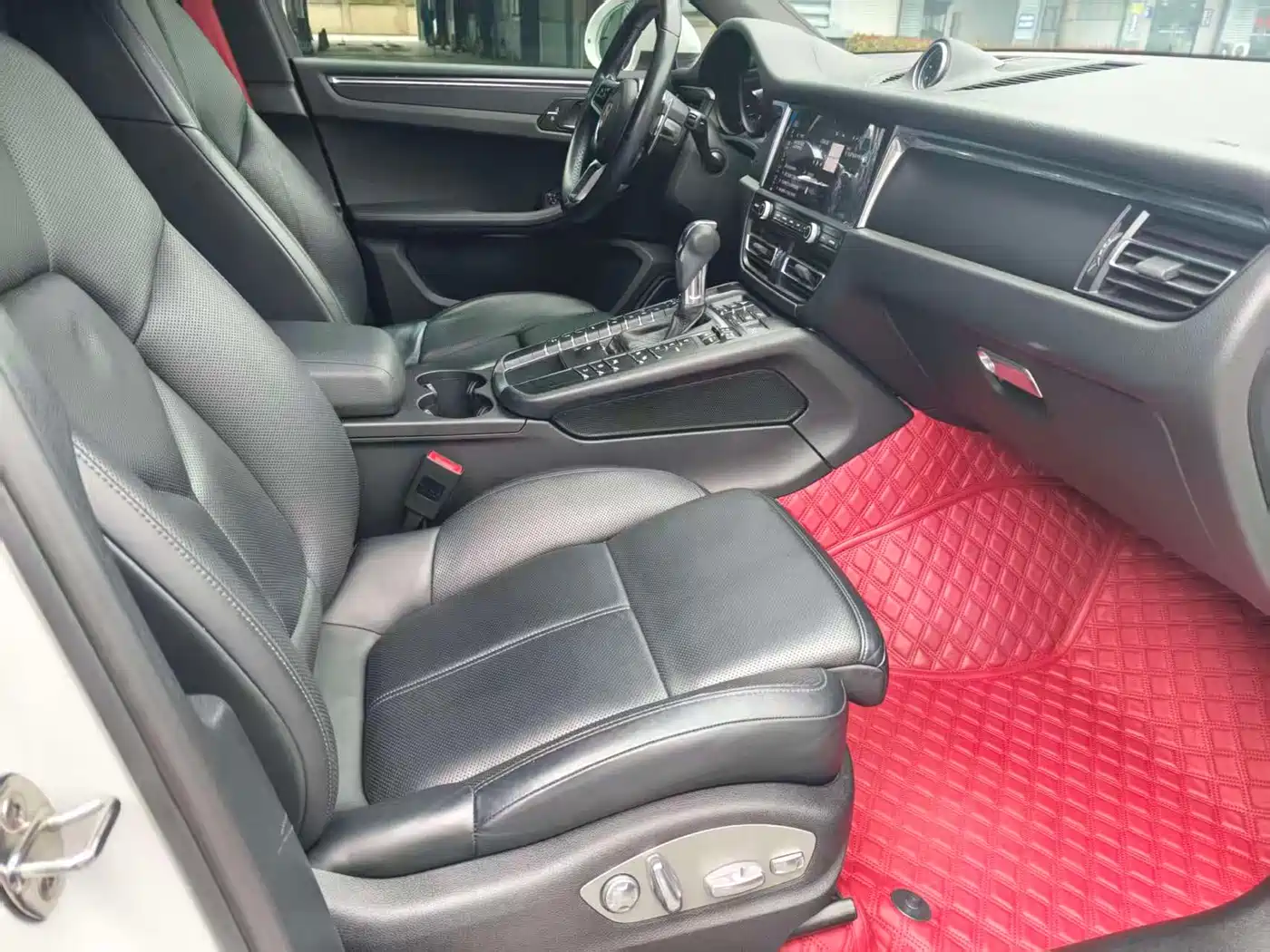 Porsche Macan 2021 Macan 2.0T фото 11
