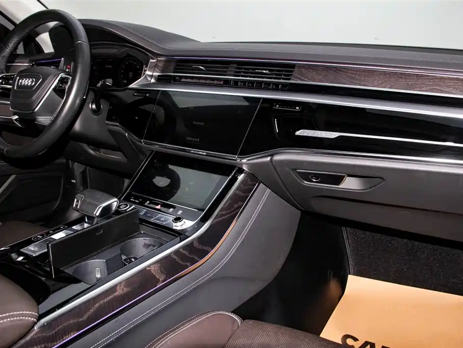 Audi A8 2023 A8L 50 TFSI quattro Exclusive фото 20