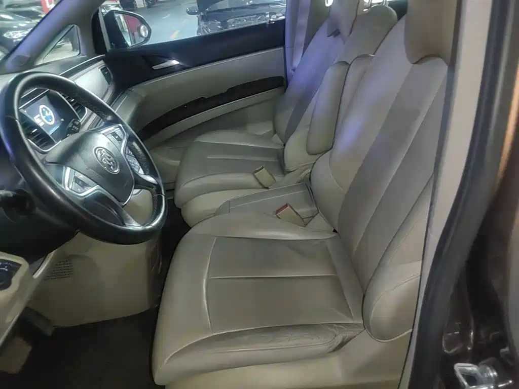 Buick GL8 2018 28T Luxury Model China VI фото 8