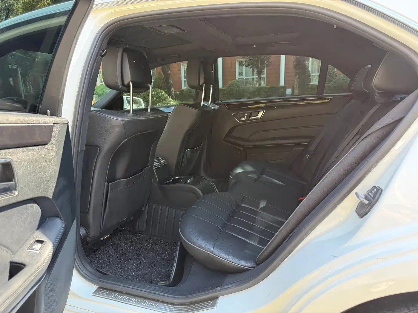 Mercedes-Benz E-Class 2015 Facelift E 200 L фото 8