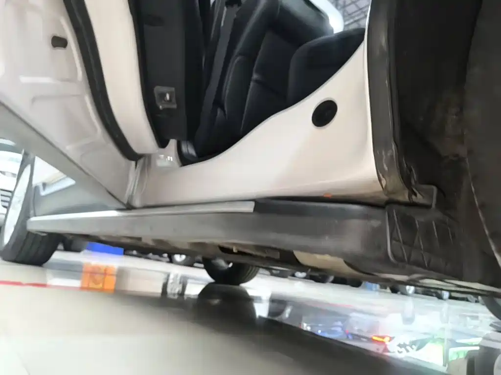 Фото 22 - Ford Edge