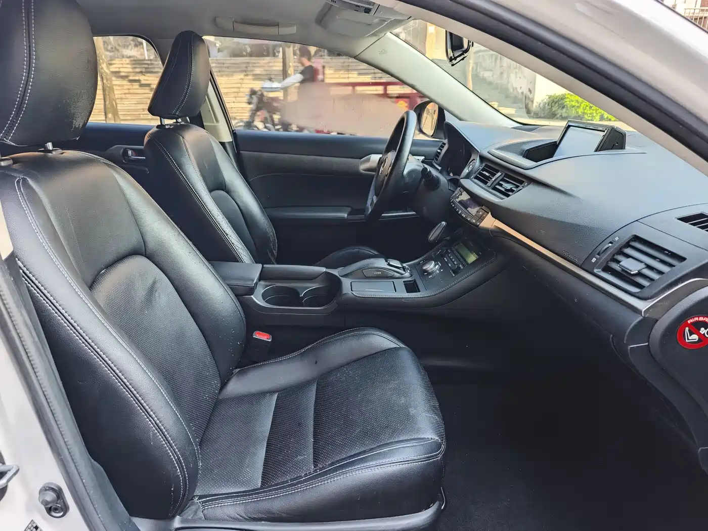 Lexus CT 2015 CT200h Dark Knight Edition фото 26
