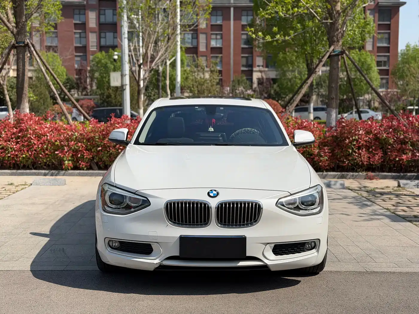 BMW 1 Series (Import) 2013 Facelift 116i Urban Model фото 2