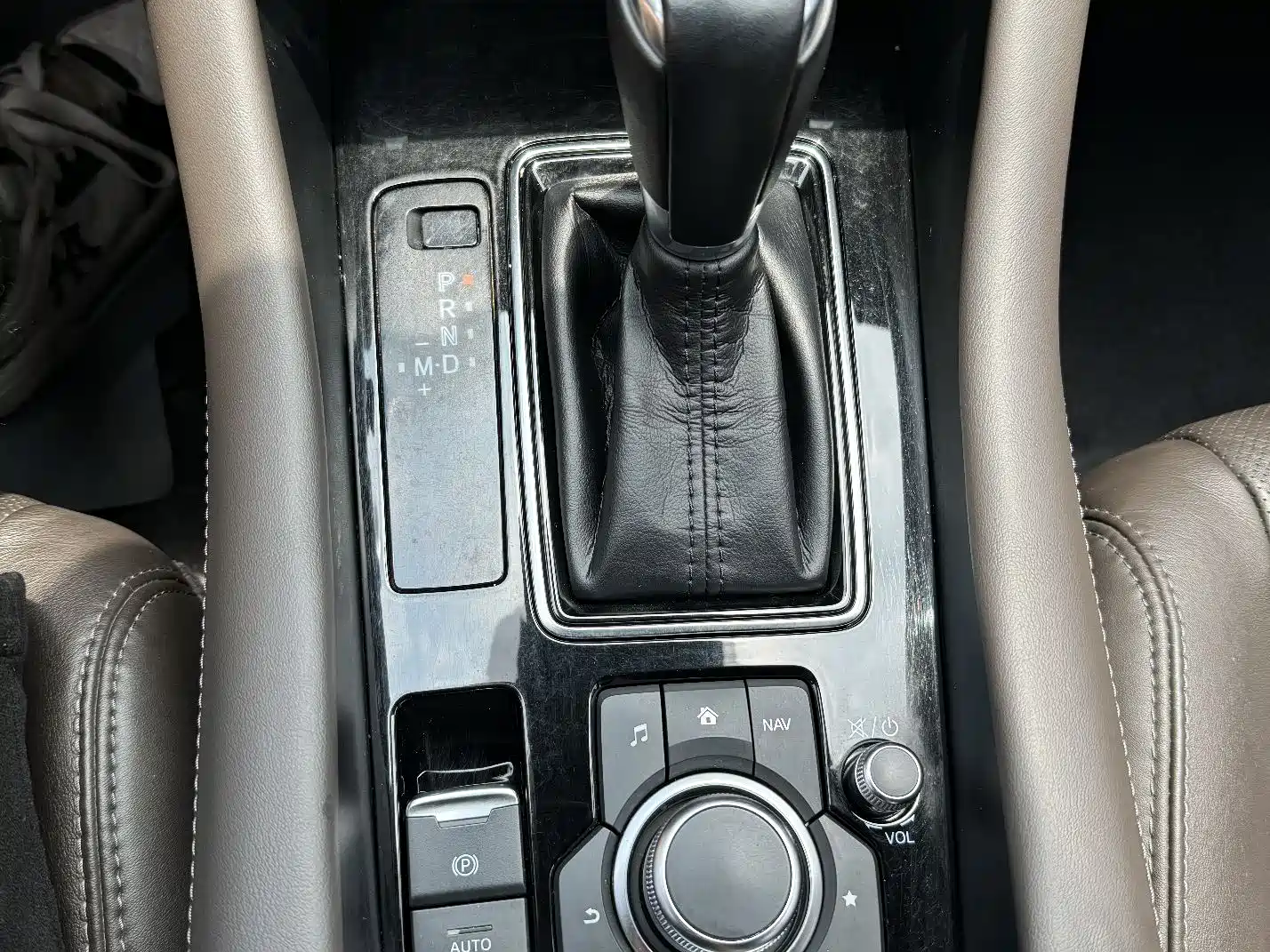 Photo 18 - Mazda Atenza