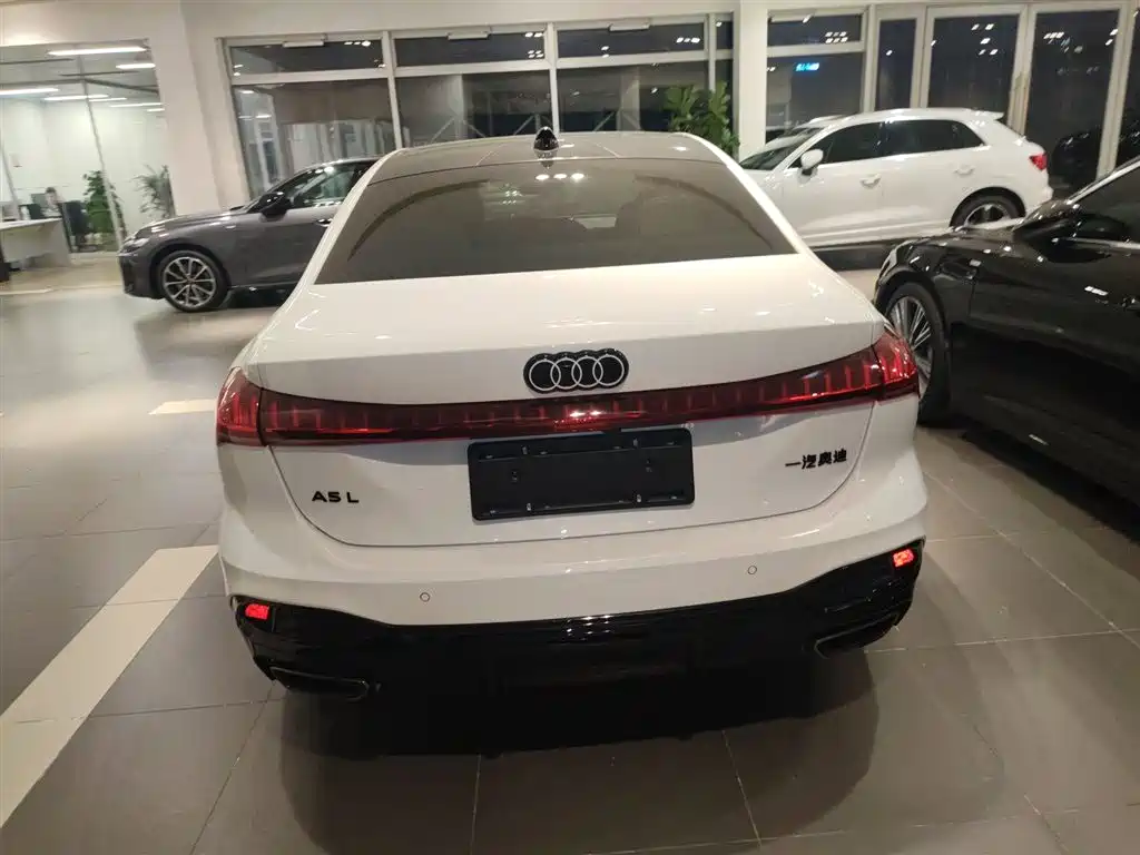 Audi A5L 2025 2.0T Sport Edition Plus фото 4