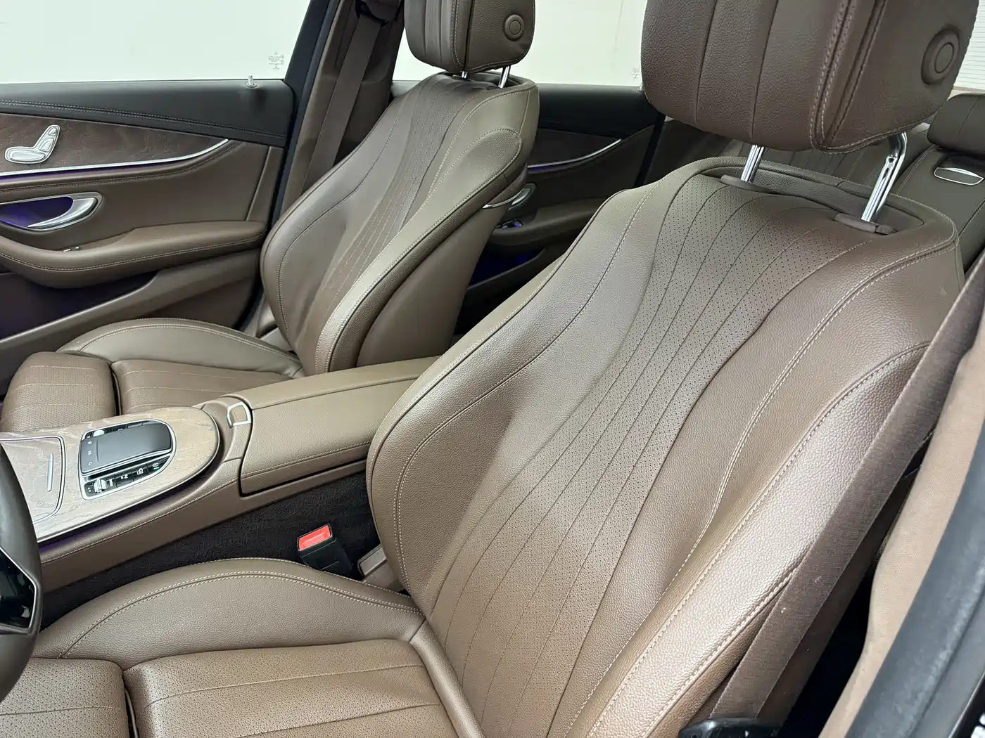 Mercedes-Benz E-Class 2022 Facelift E 260 L фото 13