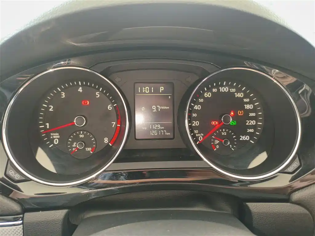 Volkswagen Sagitar 2017 230TSI Automatic Comfort фото 12