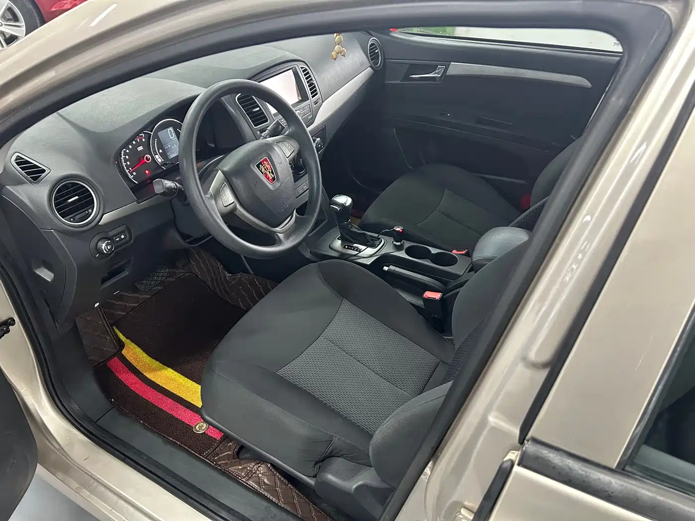 Roewe 350 2017 2015 Model 1.5L Automatic Premium Edition