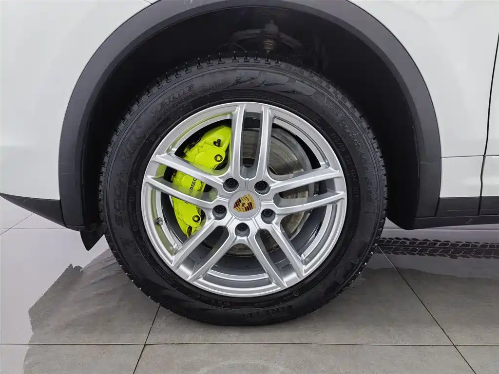 PORSCHE CAYENNE NEW ENERGY