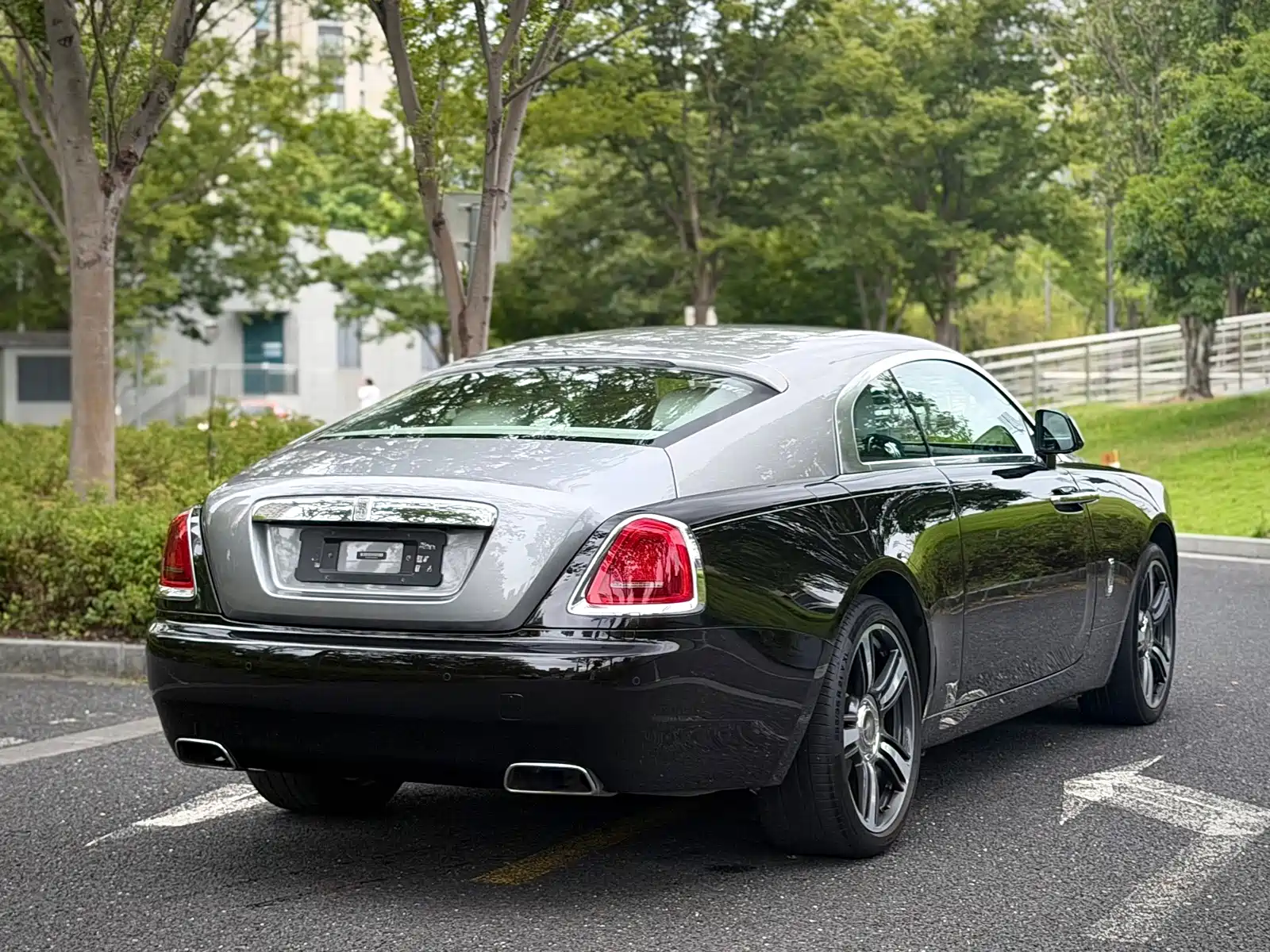 Фото 5 - Rolls-Royce Wraith