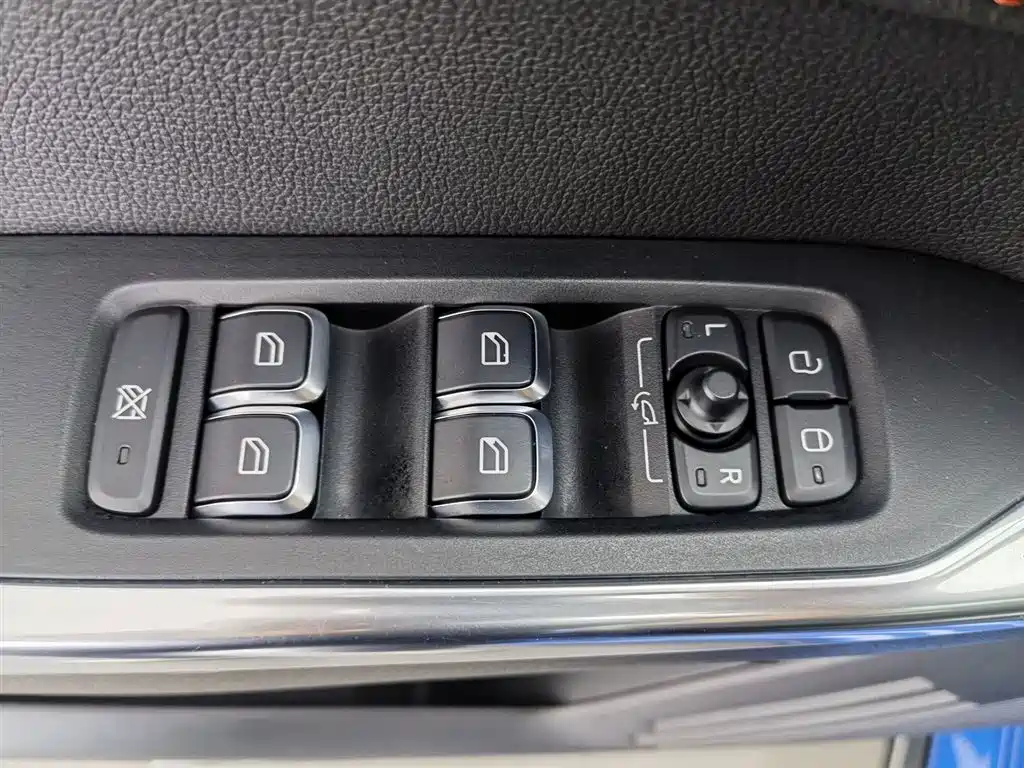 Lynk & Co 02 2019 1.5T DCT FWD Jin Pro Version China VI фото 9