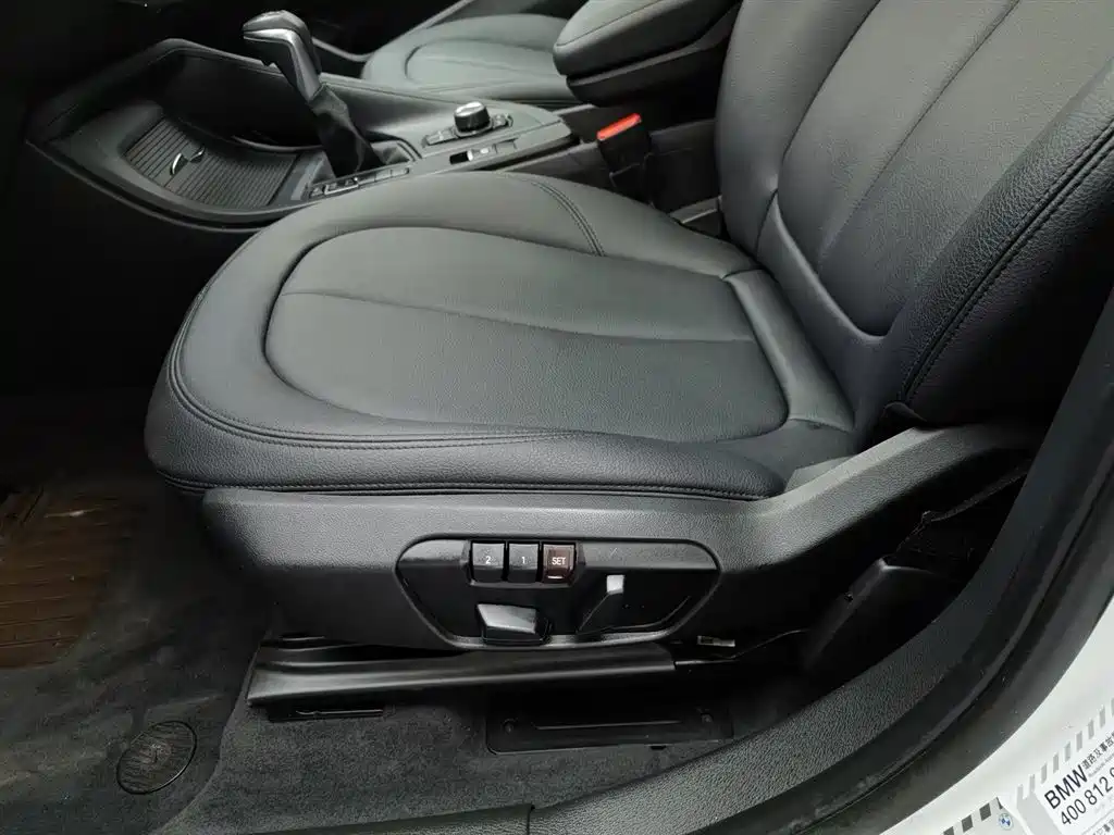 BMW X1 2018 sDrive20Li Leading Model фото 20